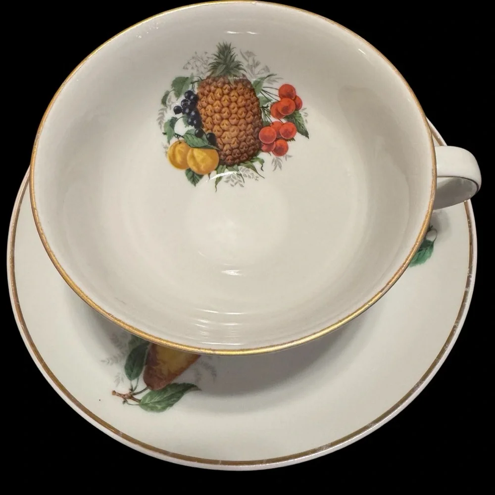 Vintage Jaeger Co. Bavaria Crown E&R Footed Fruit Pattern 4 Teacups with Saucers